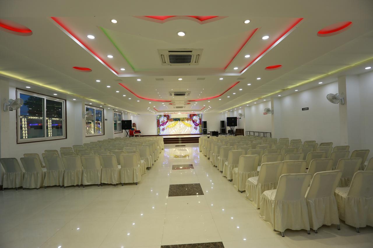 Oyo 8837 Hotel Surya Galaxy Κανπούρ Εξωτερικό φωτογραφία