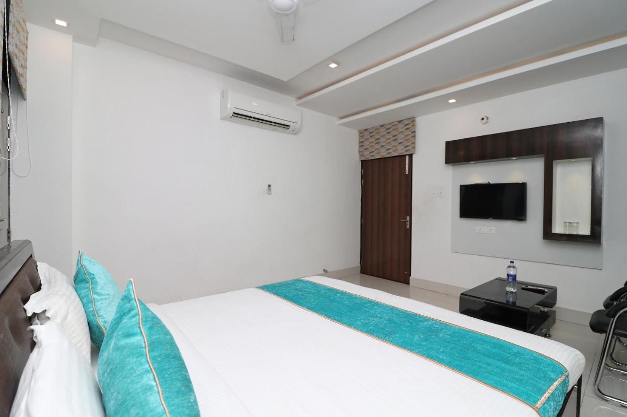 Oyo 8837 Hotel Surya Galaxy Κανπούρ Εξωτερικό φωτογραφία